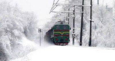 Почти десяток поездов Укразализныци опаздывают из-за непогоды