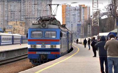 Массовая задержка поездов: "Укрзалізниця" предупредила пассажиров. Список рейсов, которые опаздывают