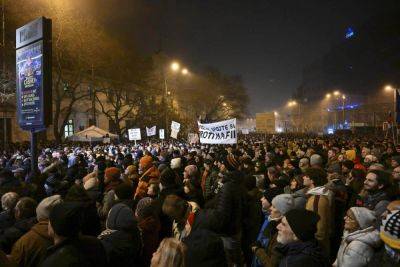В Словакии тысячи людей вышли на новые протесты против правительства Фицо