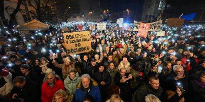 В Словакии тысячи людей вышли на протесты против правительства Фицо — фото