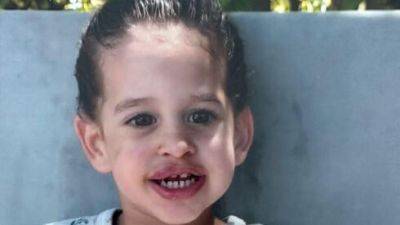 "Снова улыбается ": дядя 4-летней Авигайль рассказал о жизни малышки после плена