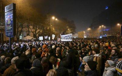 В Словакии тысячи людей вышли на митинги против правительства Фицо