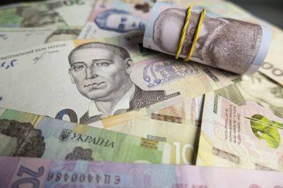 Официальный курс валют: НБУ понизил курс гривны на 12 копеек