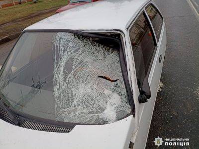 Перебегала не по «зебре»: в Харькове под колесами авто погибла женщина