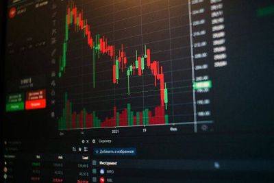 Мировые фондовые рынки снижаются после спада на Уолл-стрит - smartmoney.one - Москва - США - Италия - Япония - Рим - Reuters