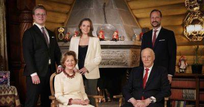 Королевская семья Норвегии представила рождественскую открытку (фото)