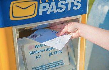 Латвийская почта вскрывает посылки в Беларусь и Россию