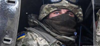 DW: Украина намерена вернуть мужчин из-за рубежа для мобилизации