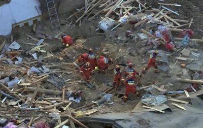 Число жертв землетрясения в Китае приблизилось к 150
