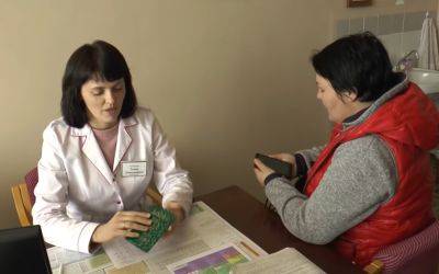 Украинцы потирают руки: куда обращаться, если в больнице требуют деньги