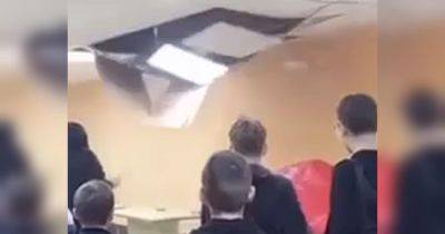 В Киеве во время тревоги обвалился потолок и прорвало трубу в укрытии школы