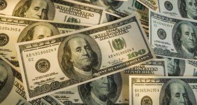 Доллар пошел на спад: Курс валют на 23 декабря 2023 года