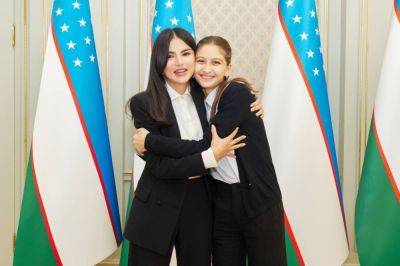 Саида Мирзиёева провела экскурсию для школьников по Администрации президента