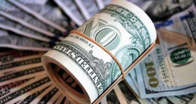 Доллар дешевеет: Курс валют на 24 декабря 2023 года