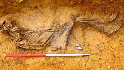 Фрэнсис Крик - В Британии обнаружили скелет человека, жившего 2 тыс. лет назад. Он пришел туда с территории современной России - fokus-vnimaniya.com - Россия - Англия - Лондон - Римская Империя