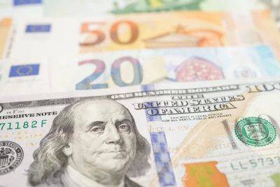 Официальный курс валют НБУ: Доллар подешевел на 4 копейки