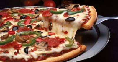 Пицца с очень вкусным соусом: простой рецепт любимого блюда