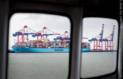Maersk планирует возобновить перевозки через Красное море