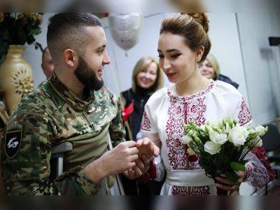 В Одессе волонтеры организовали свадьбу раненому морпеху | Новости Одессы