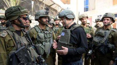 Нетаниягу посетил Газу: "Война до победного конца"