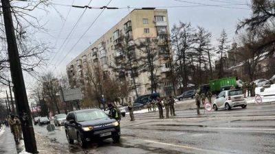 В Киеве на новых блокпостах ловят уклонистов или нет - фото