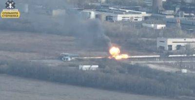 ​​​​​​​"Сорвало башню": Украинские военные показали видео "охоты" на российский танк в районе Лисичанского НПЗ