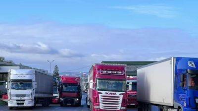 На границе с Польшей заблокированы три КПП, в очереди стоят более 4 тысяч грузовиков – ГПСУ