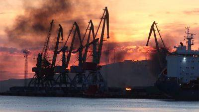 ВДК Новочеркасск уничтожен – видео удара ракеты по кораблю Новочеркасск ночью 26 декабря