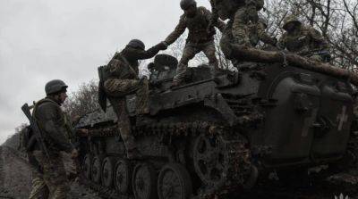 Украинские войска отошли на окраину Марьинки, города больше нет – Залужный