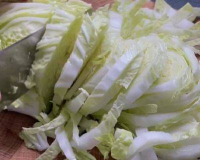 Салат из пекинской капусты и филе: сверхбыстрый рецепт, который точно оценят все