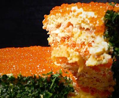 Торт "Мимоза" с рыбкой и особым соусом станет хитом новогоднего стола: рецепт от финалиста "Мастер Шеф"