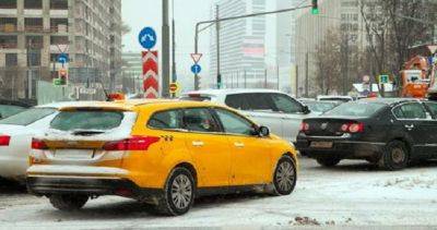 Власти еще одного российского региона запретили мигрантам работать в такси
