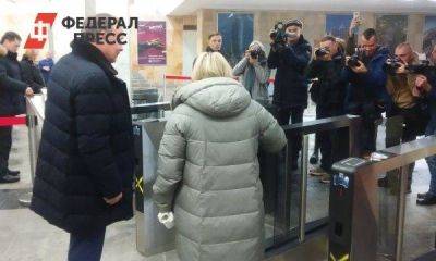 Мэр Екатеринбурга спустился в метро ради новых турникетов: что ждет пассажиров