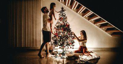 Выделяют вредные вещества: праздничные елки могут быть опасны для здоровья