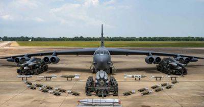 Ключ к войне с КНР: бомбардировщики B-52 модернизируют под гиперзвуковые ракеты HACM