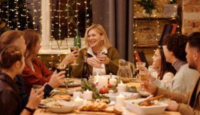 Будьте внимательнее за праздничным столом: с какими продуктами не стоит сочетать алкоголь