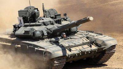 Германия закупает военную технику для симуляции боя. Машины похожи на российские танки