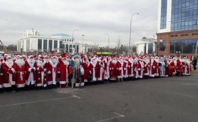 Парад Дедов Морозов и Снегурочек пройдет в центре Ташкента