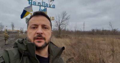 Враг с трех сторон: Зеленский посетил позиции украинских воинов в Авдеевке (видео)