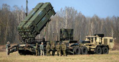 Польша повысила боевую готовность ПВО из-за объекта со стороны Украины во время обстрела