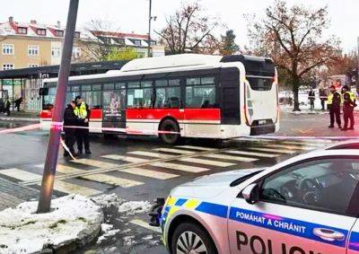 В Чехии водитель автобуса под наркотиками сбил пенсионерку. Женщина лишилась ноги