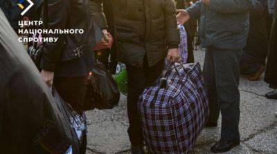 Оккупанты депортировали еще сотню украинцев из Херсонщины
