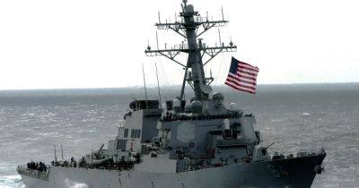 В Красном море хуситы атаковали ракетный эсминец США
