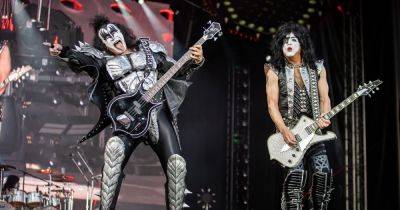 Группа KISS дала последний живой концерт в Нью-Йорке: рокеры превратятся в "аватаров" - focus.ua - Украина - Нью-Йорк - Washington - Нью-Йорк