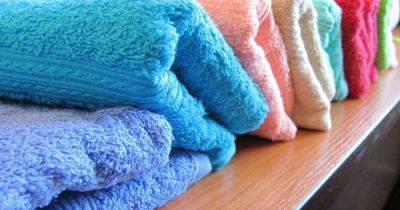 Как можно высушить одежду с помощью полотенца - полезные лайфхаки