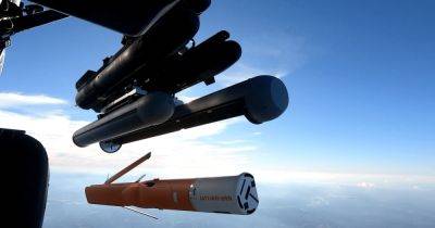 Прошел испытание: ВС США впервые показали барражирующий боеприпас Altius 700 в небе (видео)