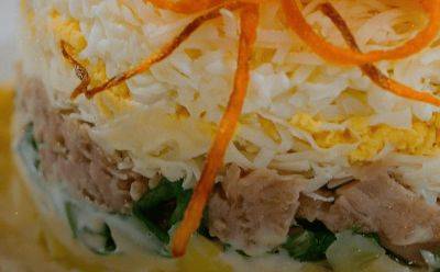 Это гениально: звезда "Мастер Шеф" показала, как сделать салат "Мимоза" еще вкуснее