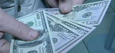 Доллар посыпался: банки и обменки срочно начали менять курс валют на воскресенье 31 декабря