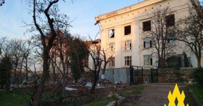 Через три месяца после атаки: как сейчас выглядит здание штаба Черноморского флота РФ (фото)