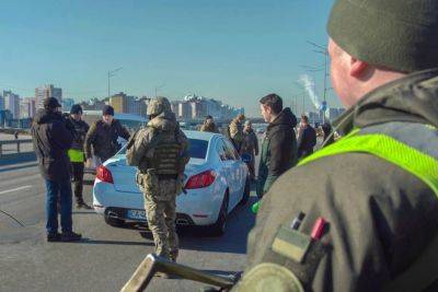 Повестки ТЦК на блокпостах в Киеве вручают - заявление коменданта